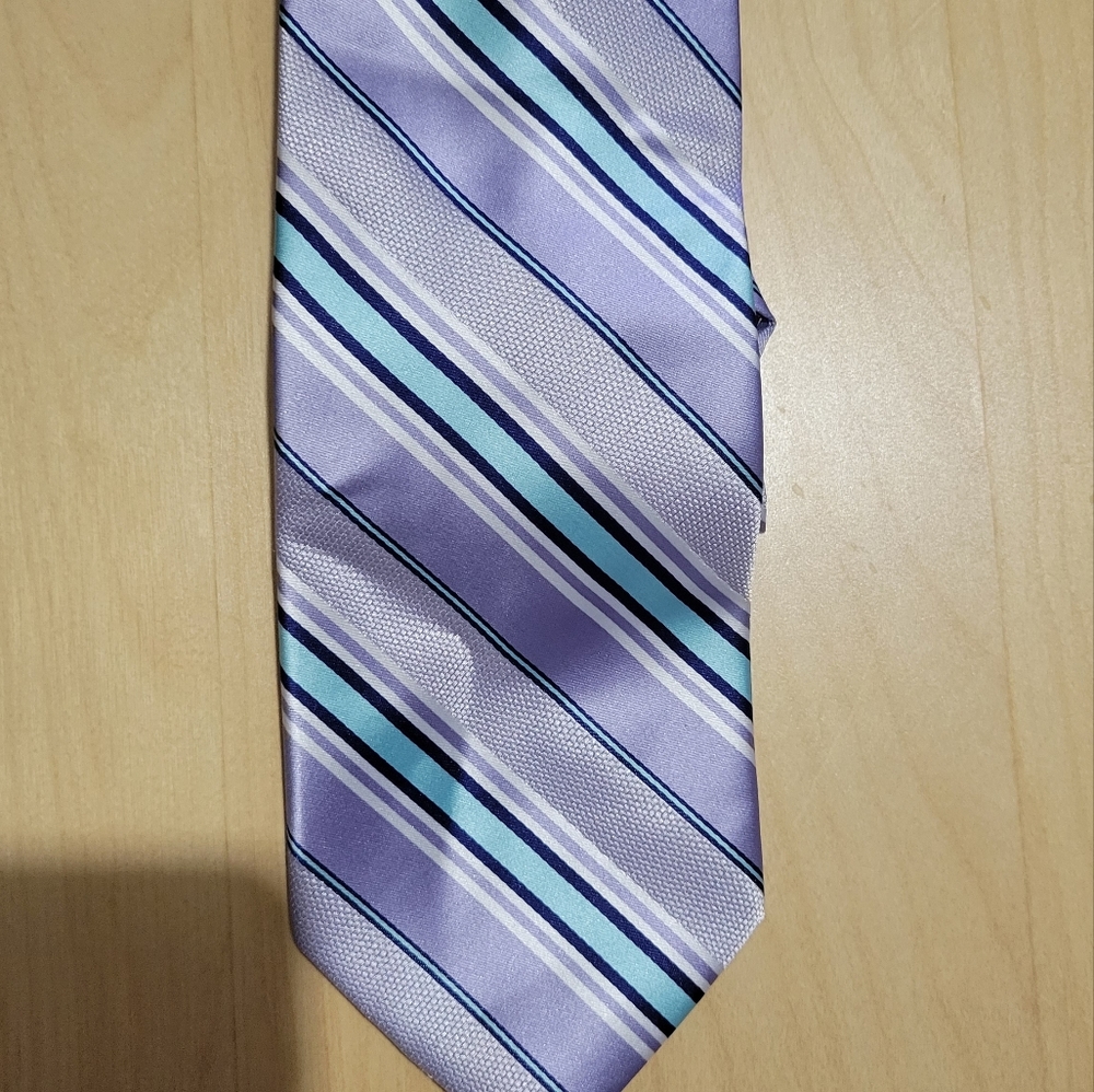 2 Men's neck ties